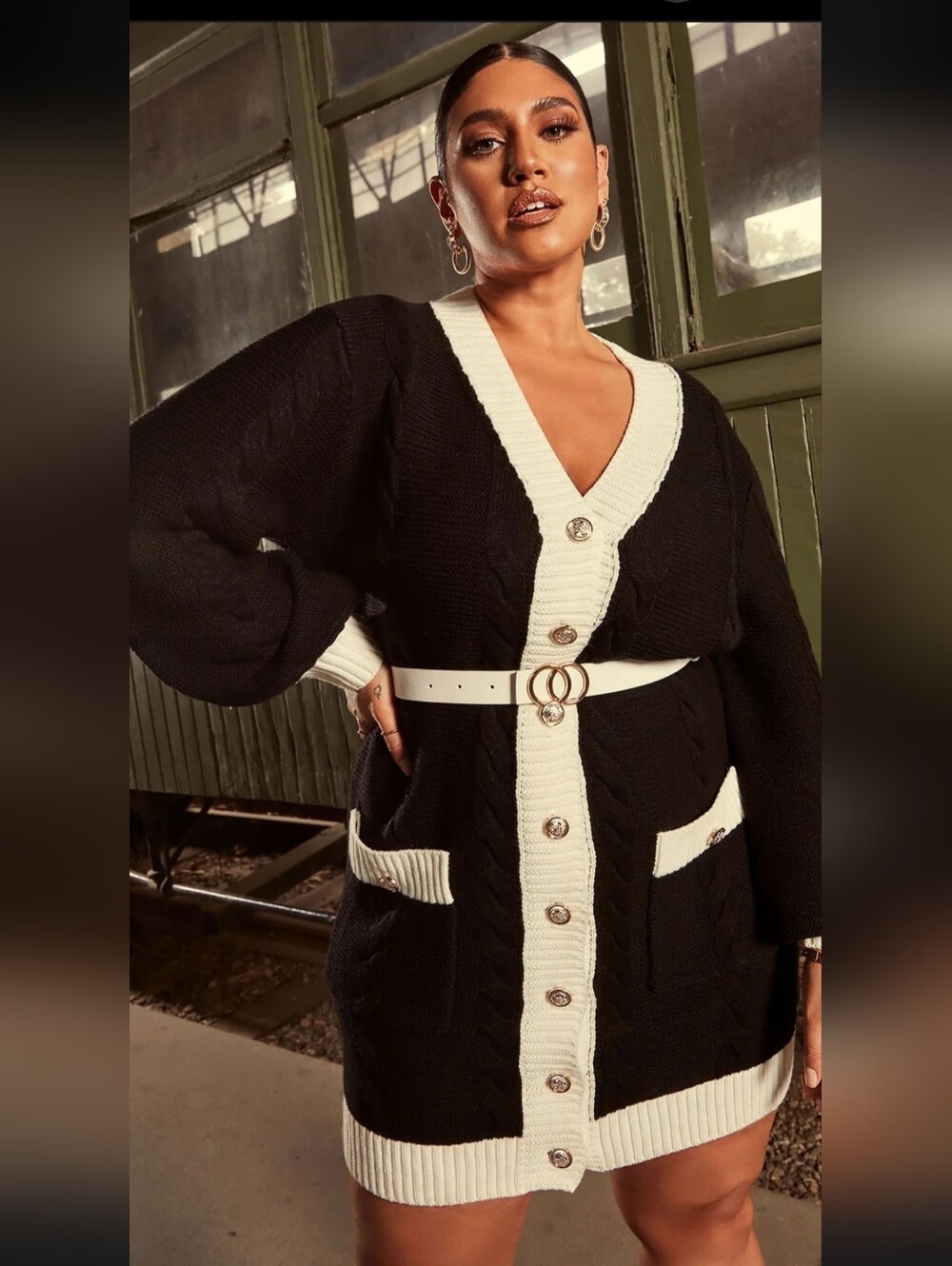 Fashion Nova Black and Cream V-Neck Button Knit Mini Dress Size L Nwt